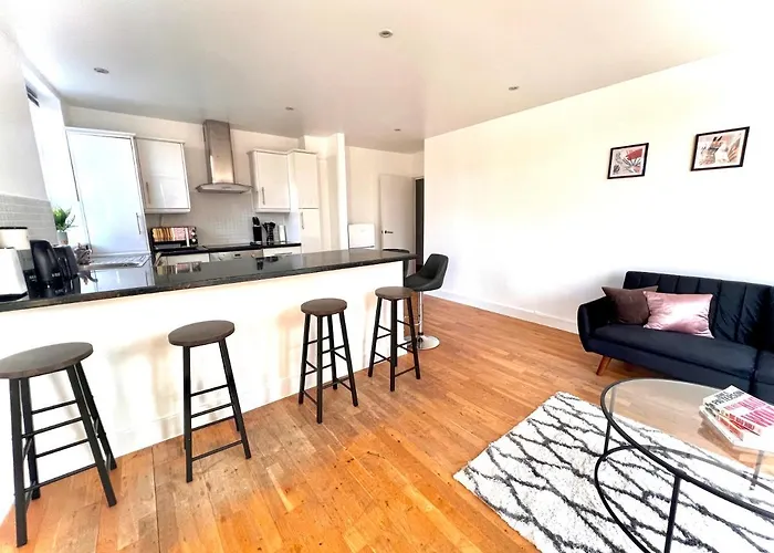 Bright & Modern 2-Bed Apartment In Vibrant East London